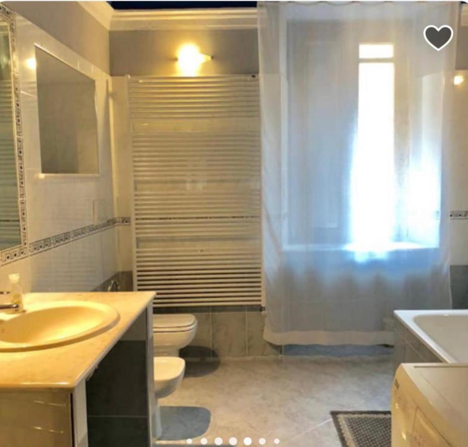 Camera Matrimoniale Privata Con Bagno Interno Верчеллі Екстер'єр фото